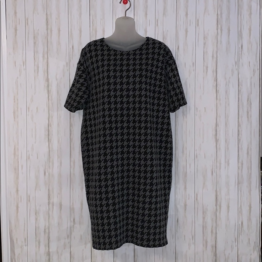 10 ASOS Maternity Black Houndstooth Dress